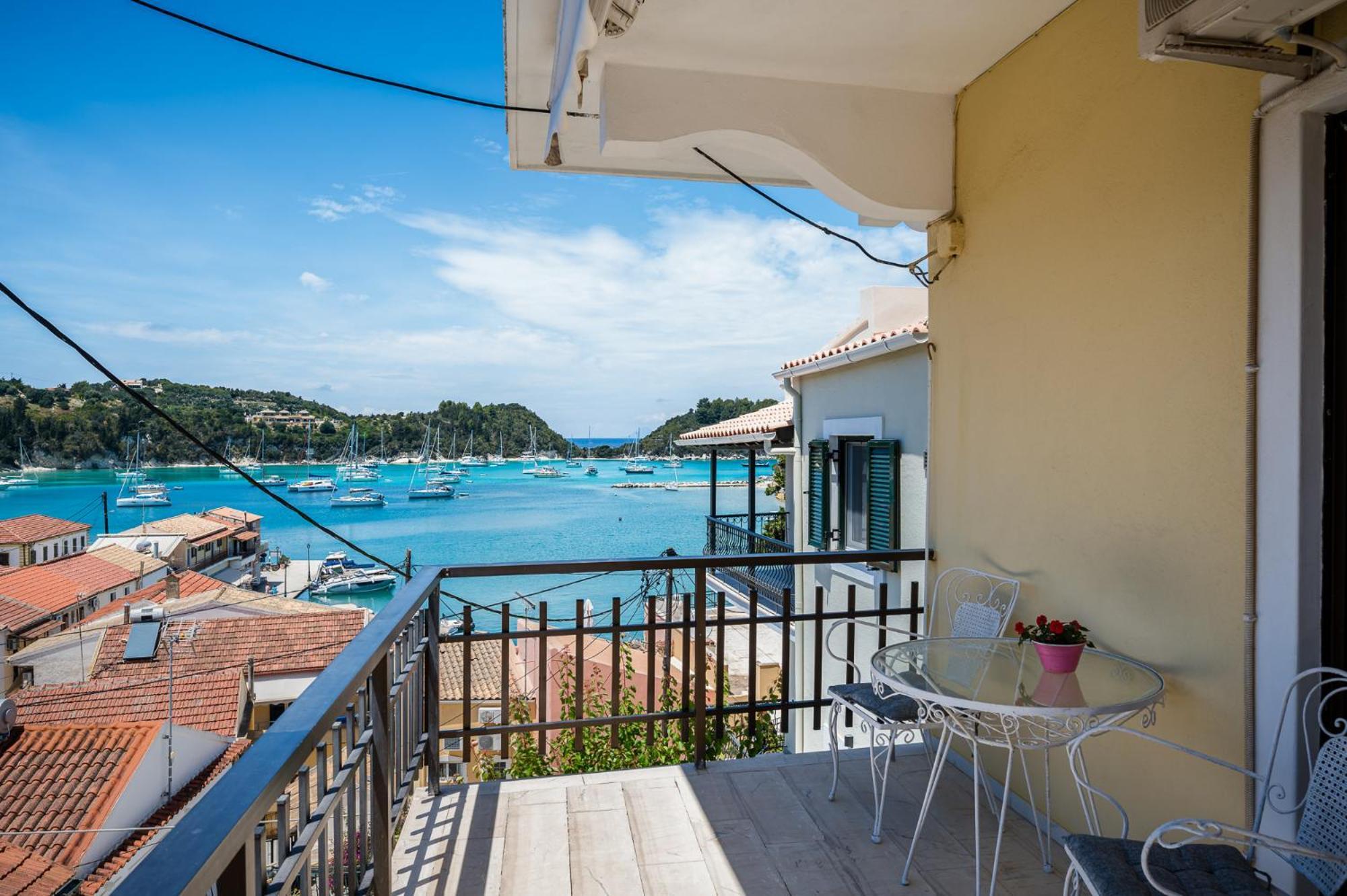 Agaloula Centrally Located Apartments, Lakka Exterior photo